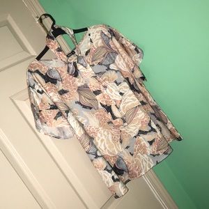 Flower shirt 🌺 w tie